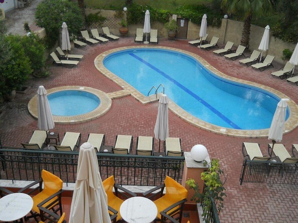 Aloni Hotel 페프코초리 외부 사진